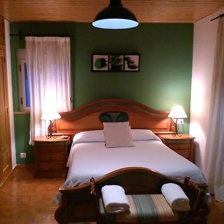 Casa Rural La Esmeralda 나바레돈다 데 그레도스 외부 사진