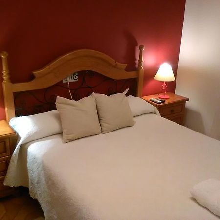 Casa Rural La Esmeralda 나바레돈다 데 그레도스 외부 사진