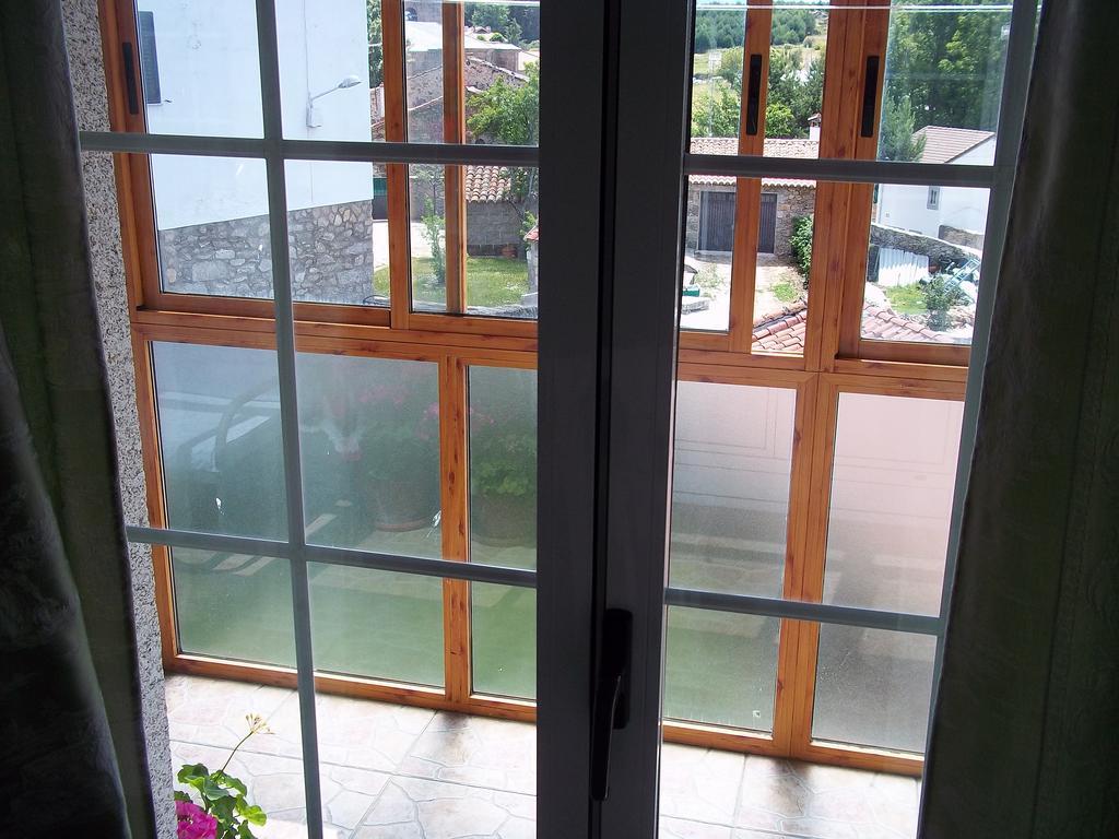 Casa Rural La Esmeralda 나바레돈다 데 그레도스 객실 사진