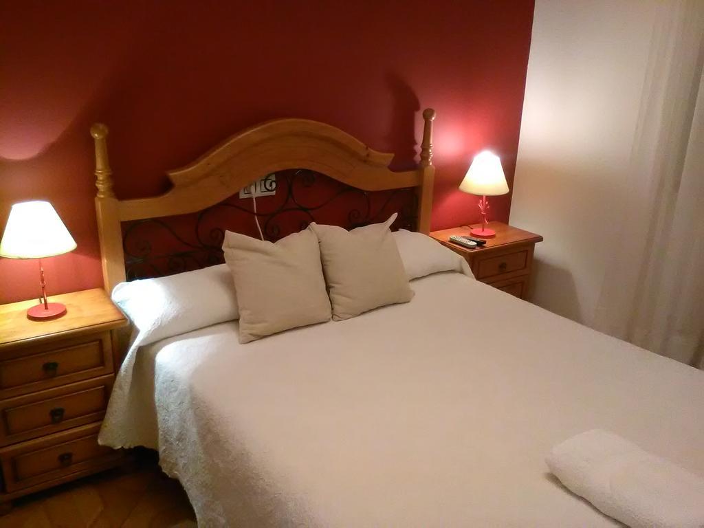 Casa Rural La Esmeralda 나바레돈다 데 그레도스 외부 사진
